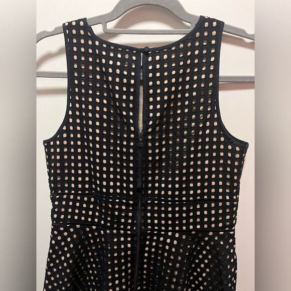 NWT LOFT Navy & Tan Eyelet Dress Size 0 - Picture 3 of 14